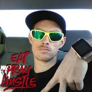 Meet your Posher, Eddie